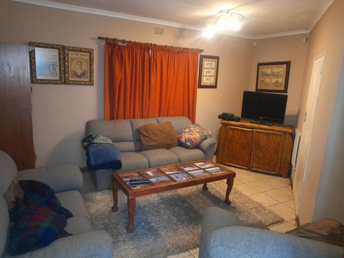 Albergue 1322 Backpackers International Pretoria-Noord Exterior foto
